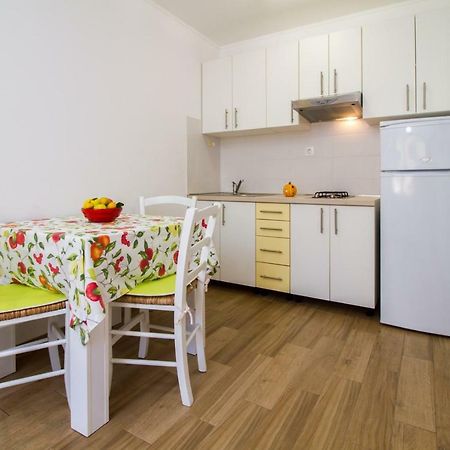 Studio apartment Zeljka Pula Buitenkant foto